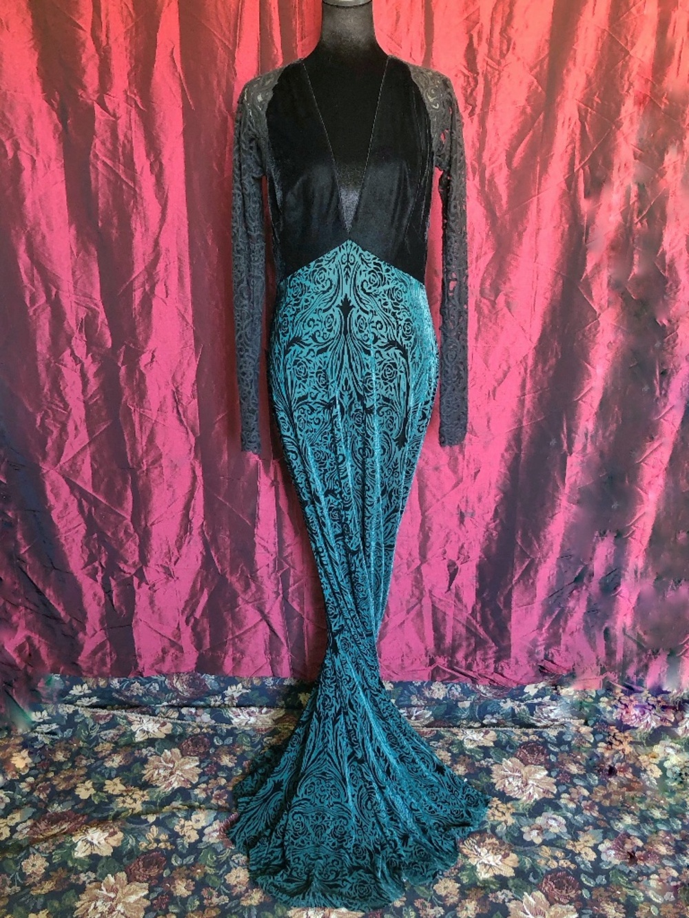 Insanely Stunning Vintage Tadashi Shoji Emerald Green Black Burnout Velvet Gown